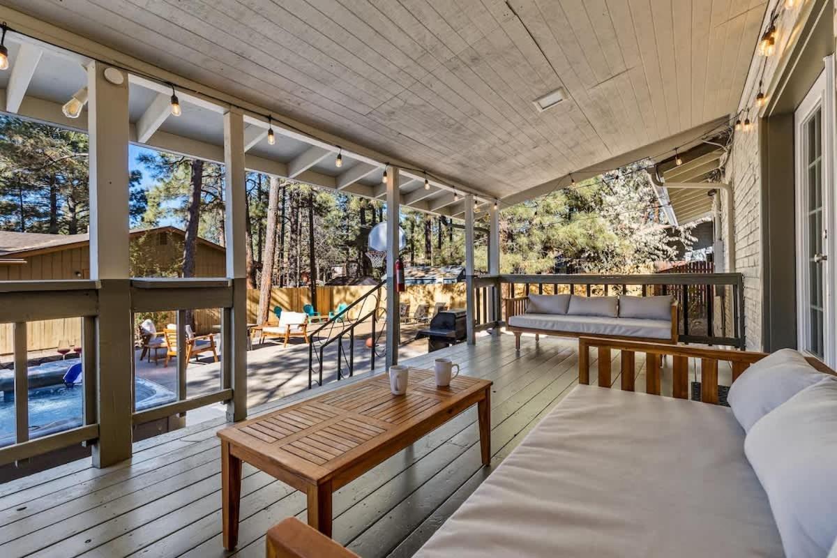Renovated Interior Design Gameroom Hottub Holiday home Flagstaff