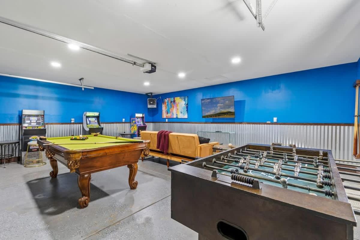 Renovated Interior Design Gameroom Hottub * Flagstaff