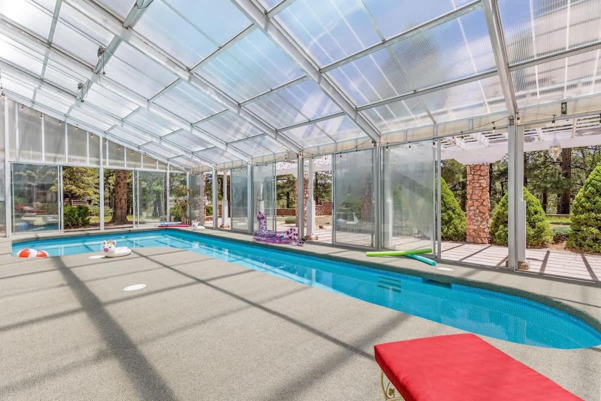 Newly Built Heated Pool Freshly Renovated Holiday home