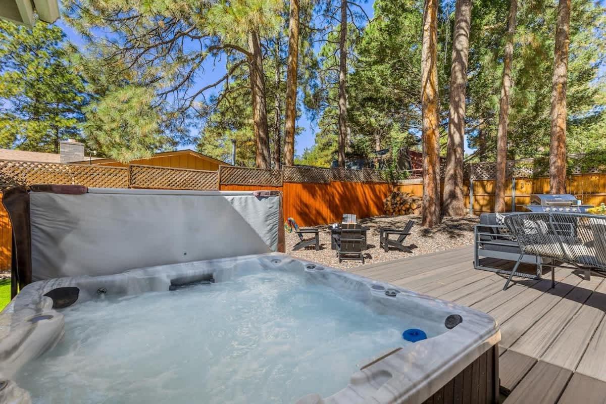 Single Level Hot Tub 5 Mins To Dt Immaculate *