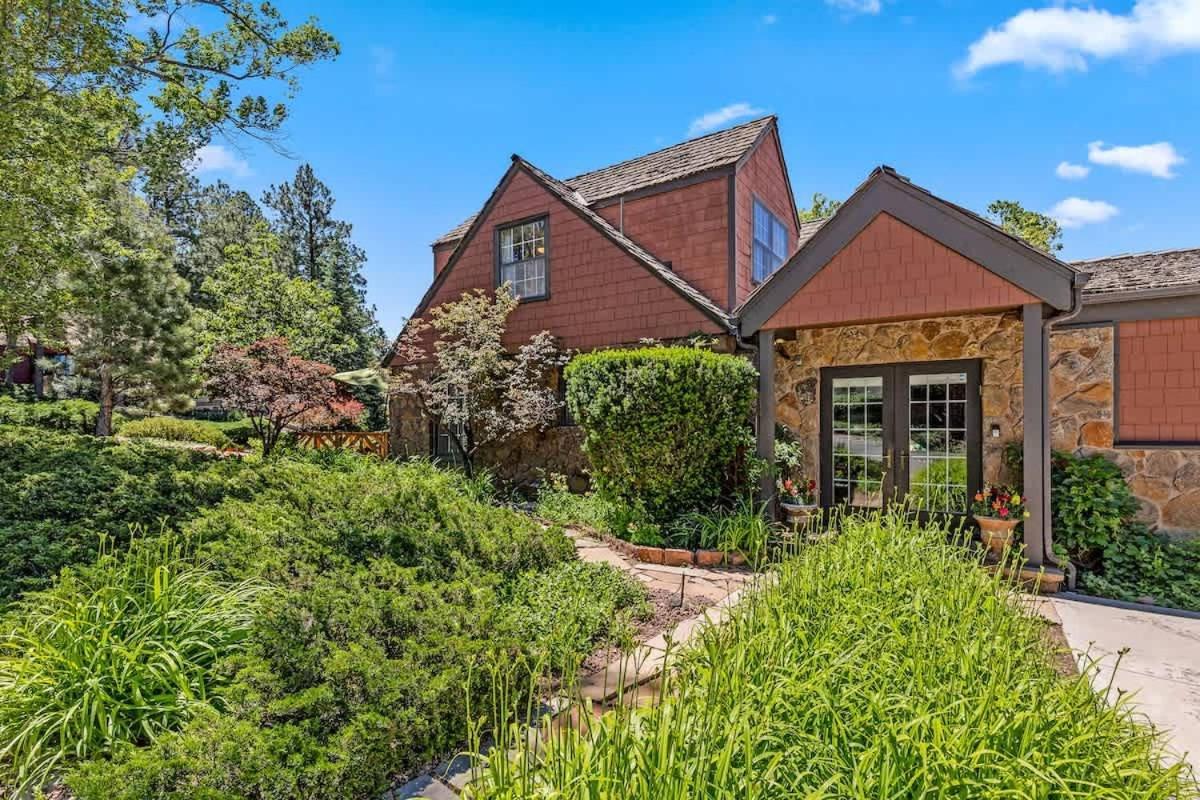 1800s Historic Heart Of Dt Flag Bbq Atrium Holiday home *