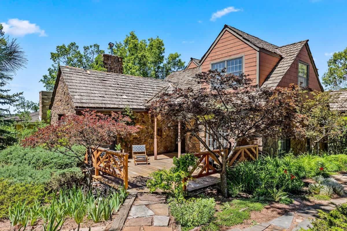 Holiday home 1800s Historic Heart Of Dt Flag Bbq Atrium *