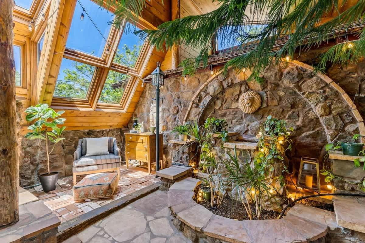 1800s Historic Heart Of Dt Flag Bbq Atrium Holiday home *