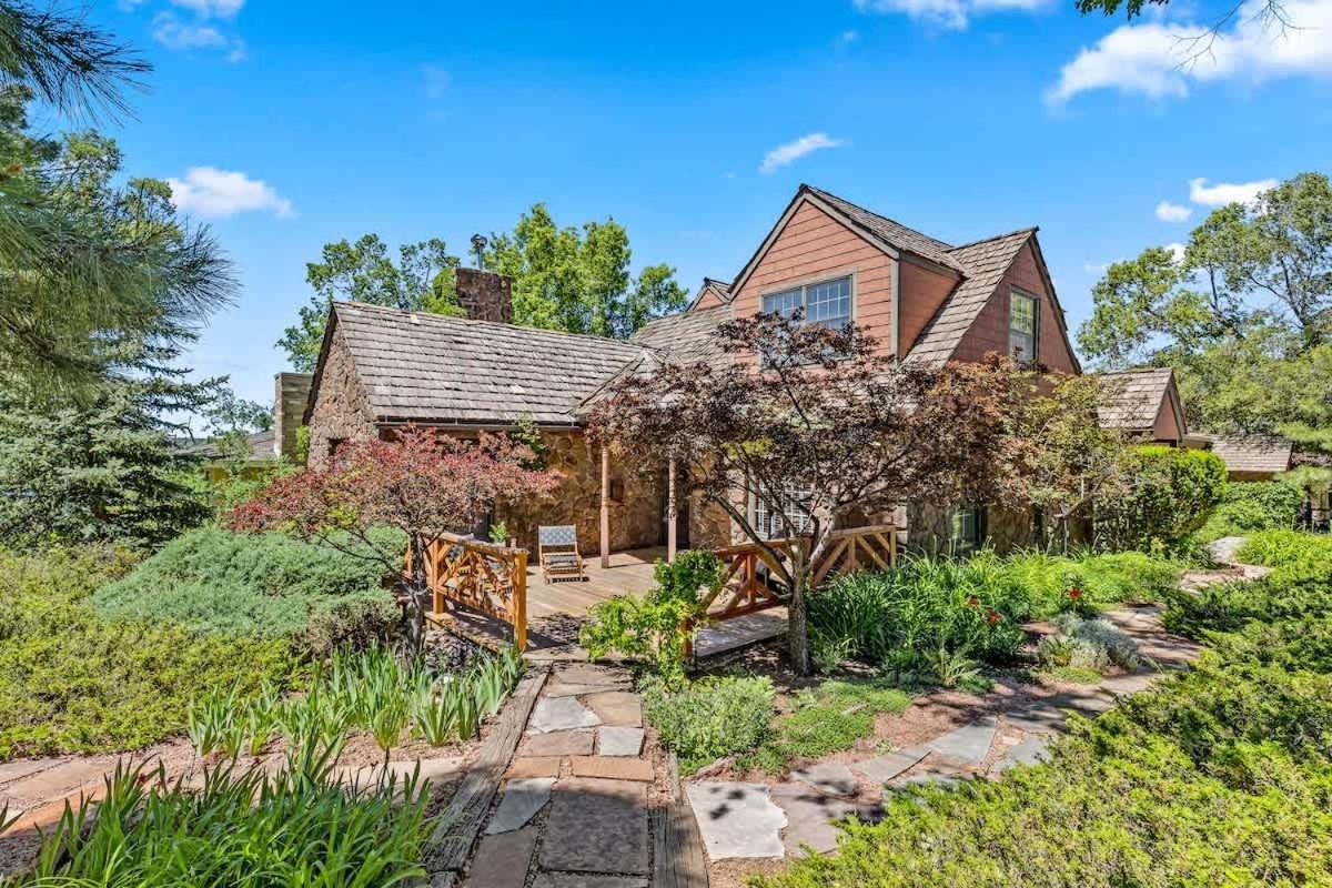 1800s Historic Heart Of Dt Flag Bbq Atrium Holiday home *