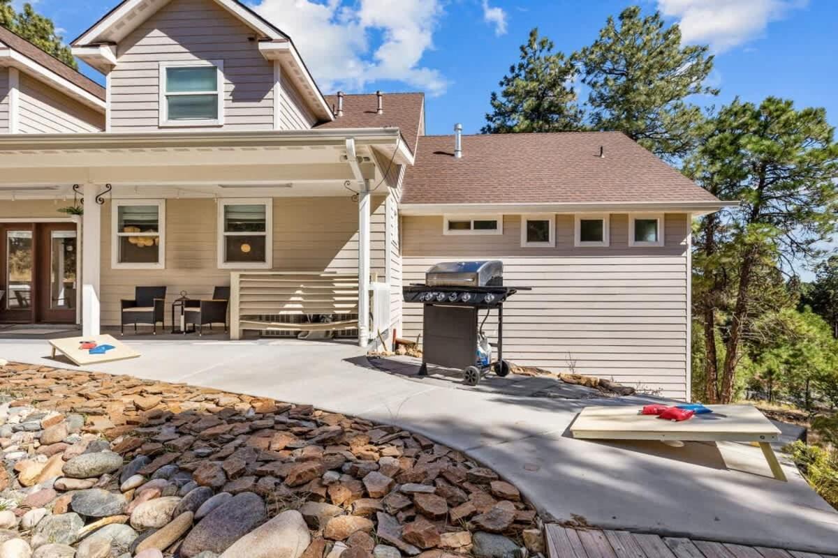 Holiday home New Craftsman Air Conditioned Hot Tub Mtn Views