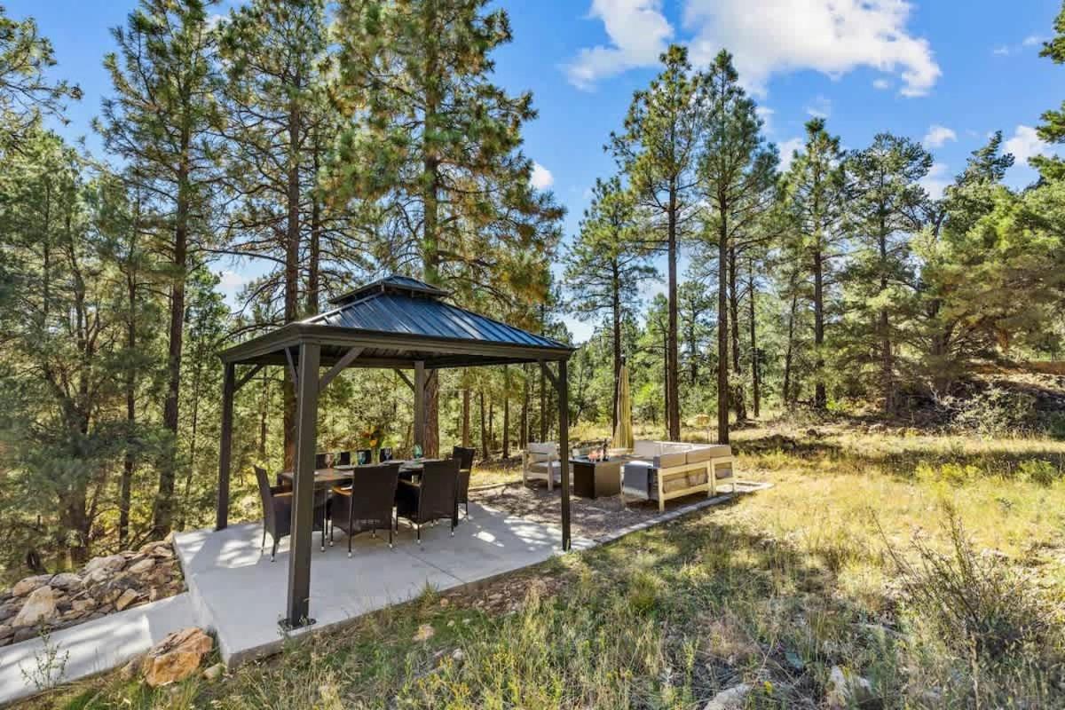 New Craftsman Air Conditioned Hot Tub Mtn Views Holiday home *