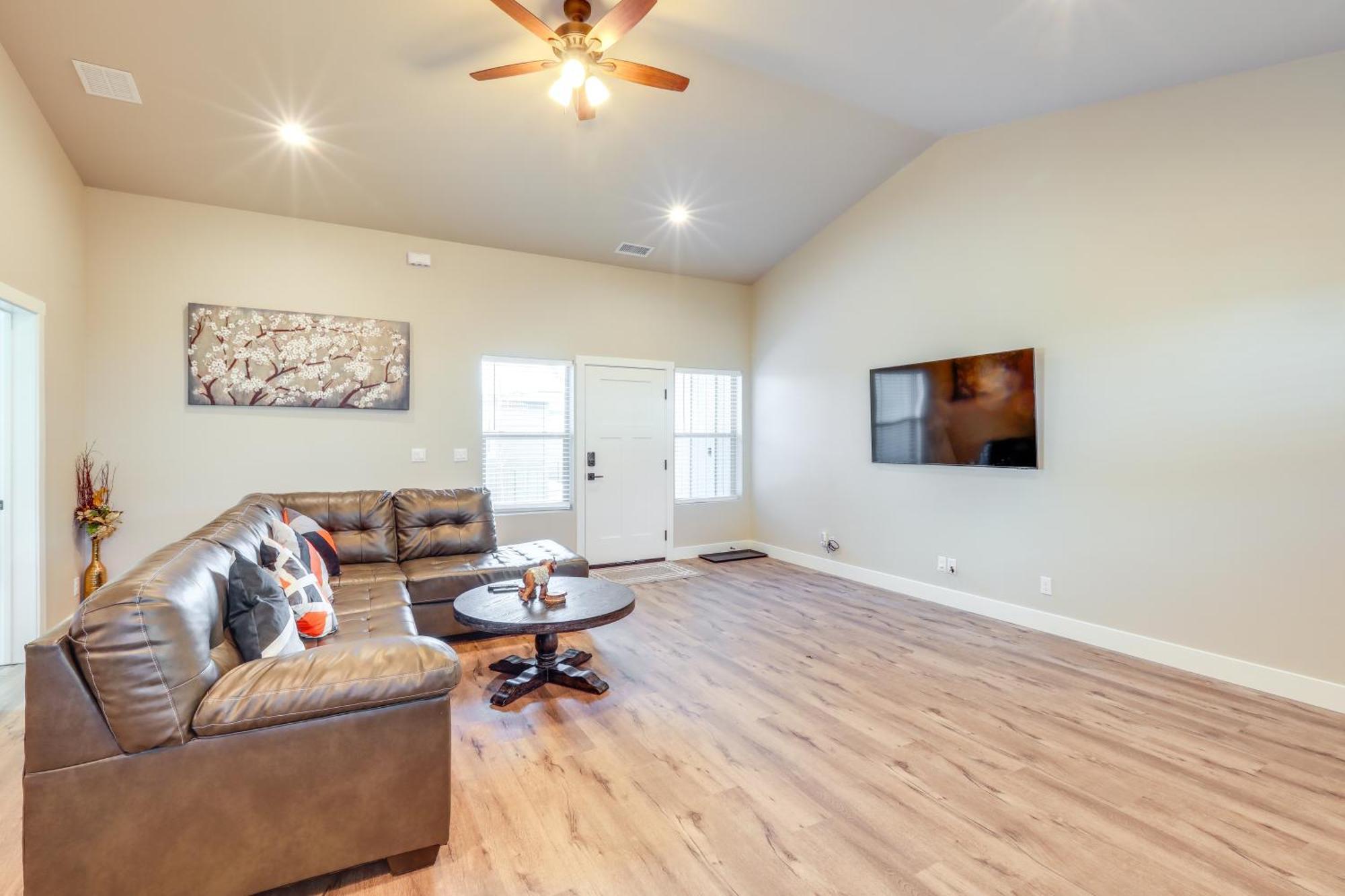 Holiday home Getaway With Yard 4 Mi To Downtown! Flagstaff
