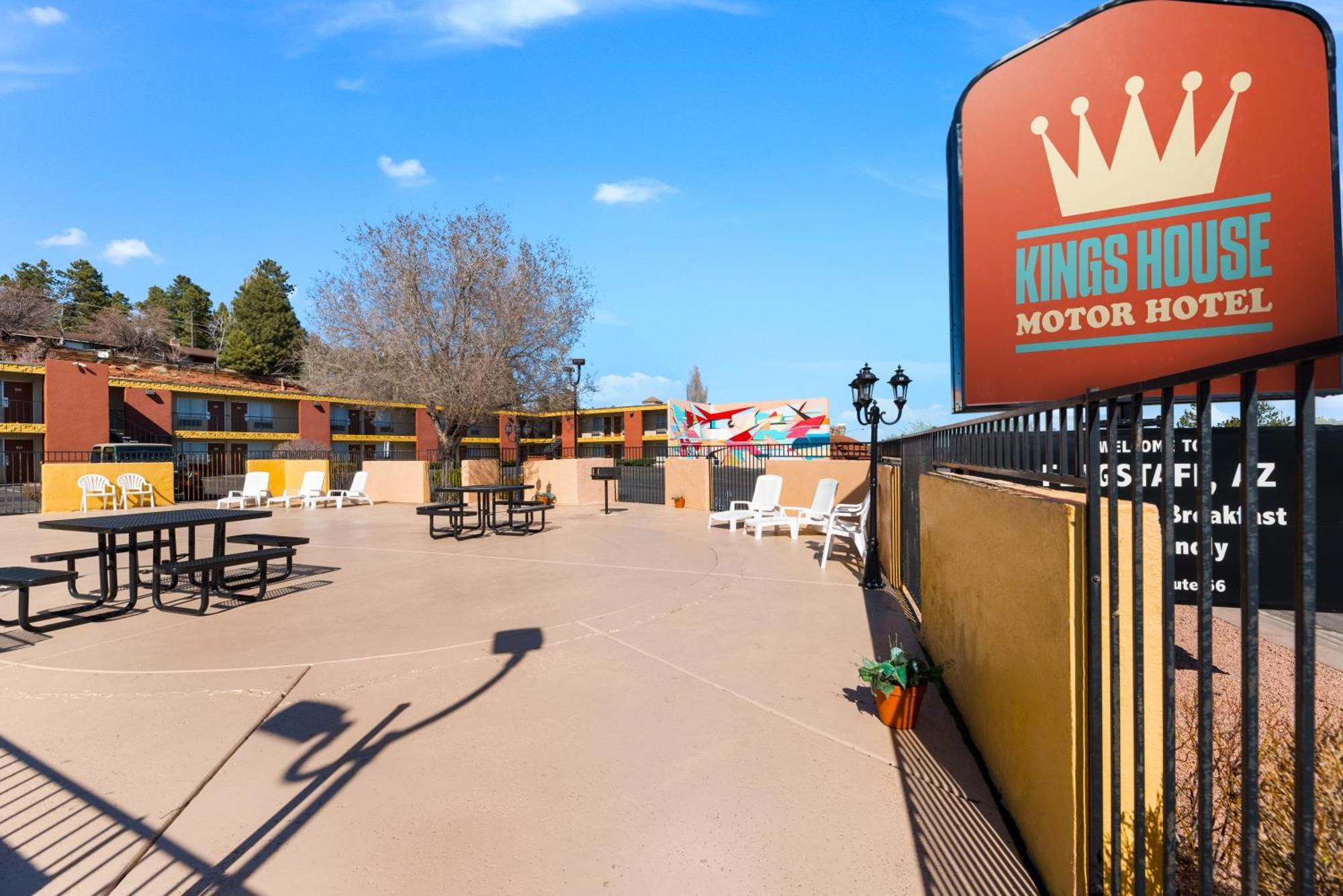 Kings House Motor *