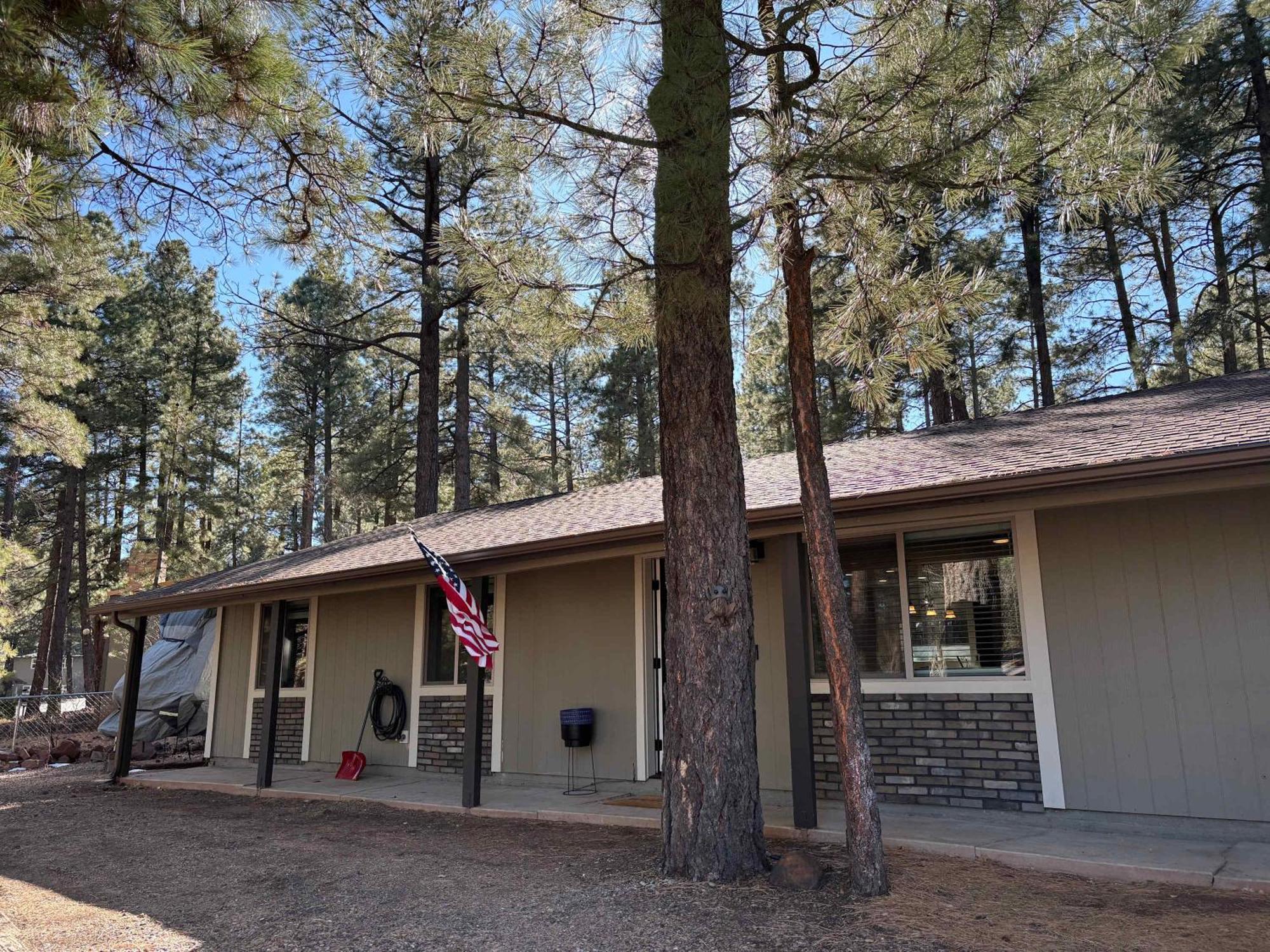 The Eagles Nest With Hot Tub * Flagstaff