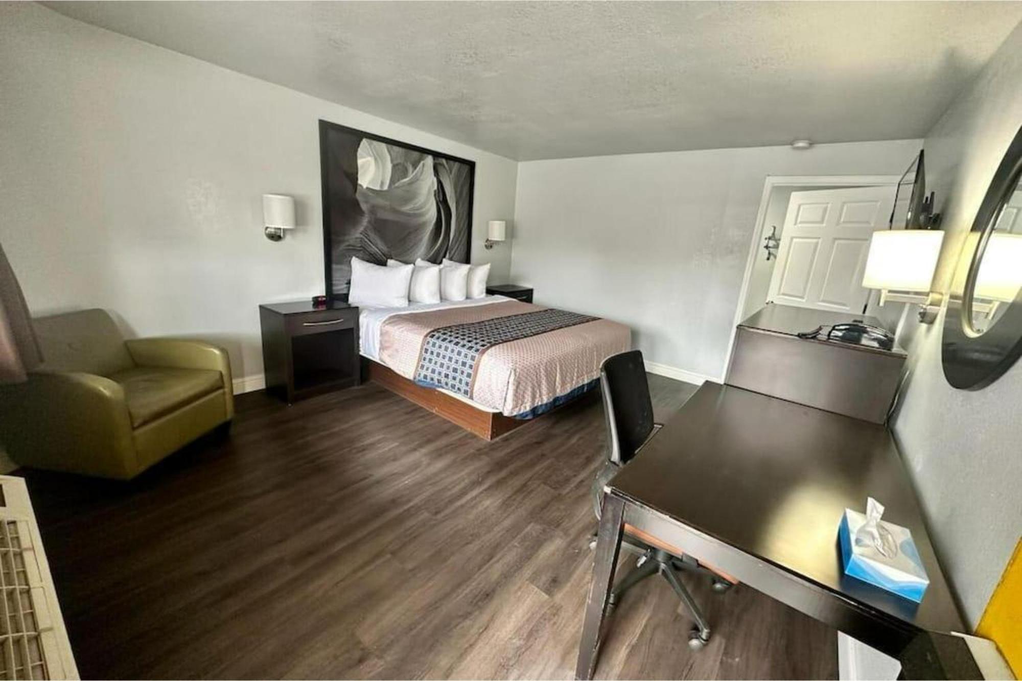 Hotel Canyon By Oyo Route-66 *