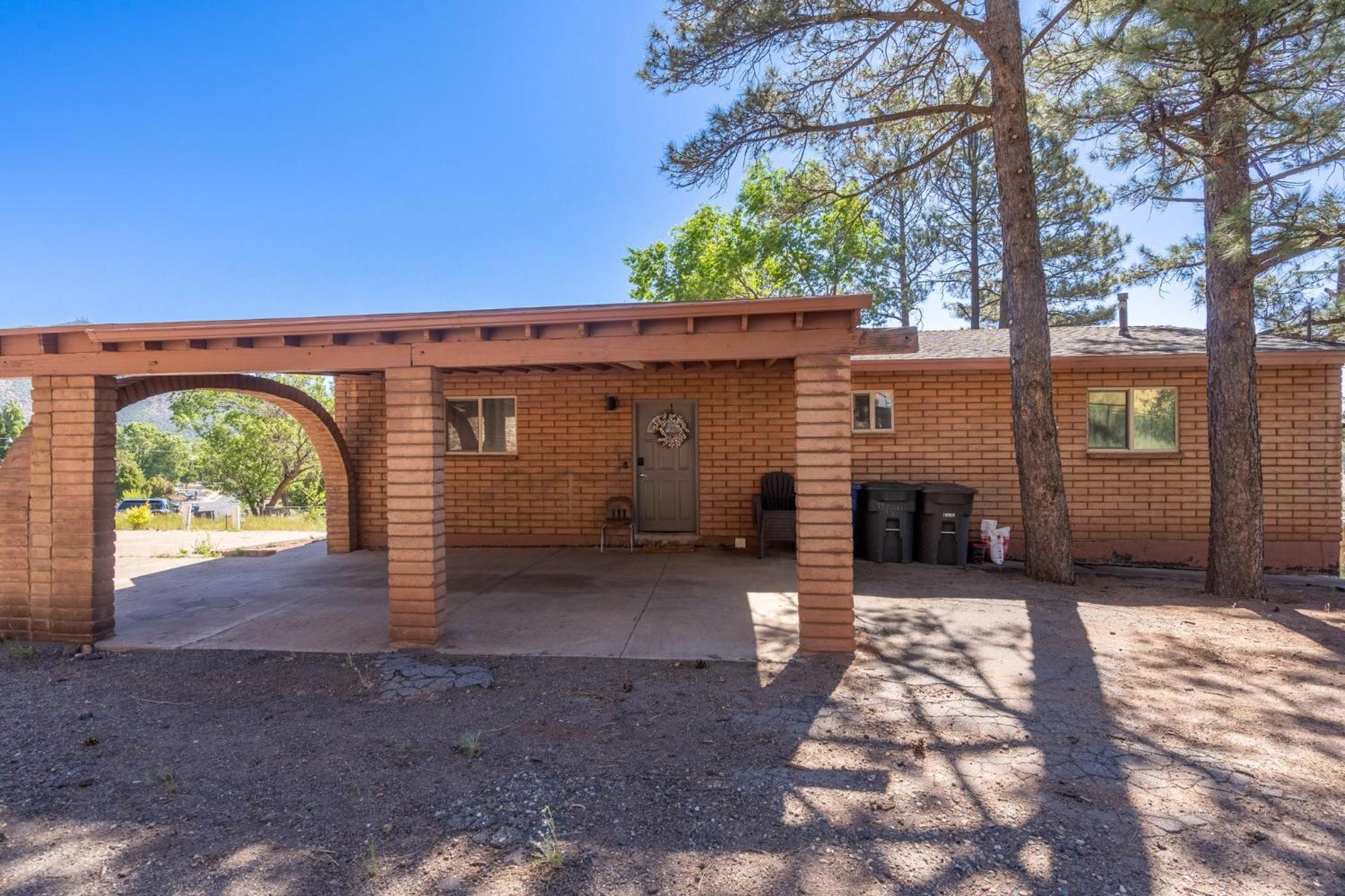 New I Hot Tub I Game I Arcade 15k Games I Nearby Hikes * Flagstaff