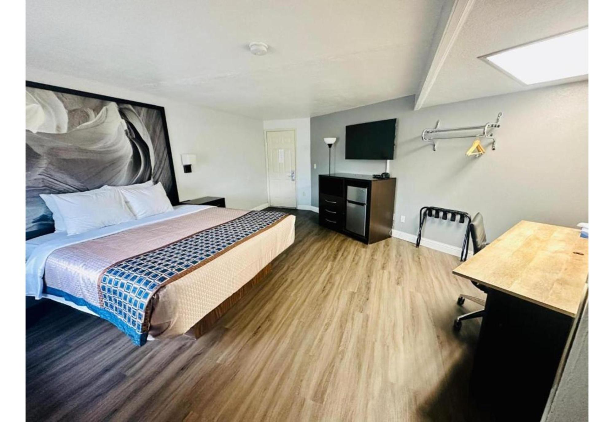 Hotel Canyon By Oyo Route-66 *