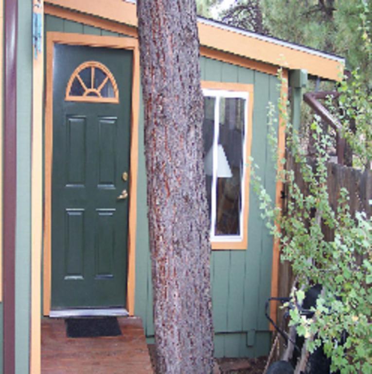 Elden Trails Bed & Breakfast 3*