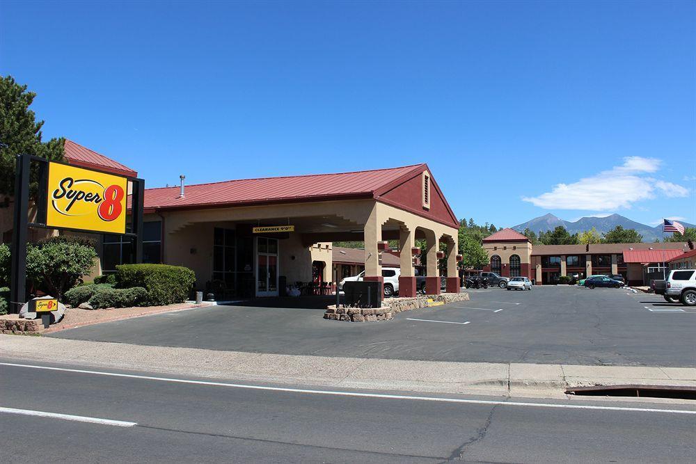 Super 8 By Wyndham Nau/downtown Conference Center Motel 2*