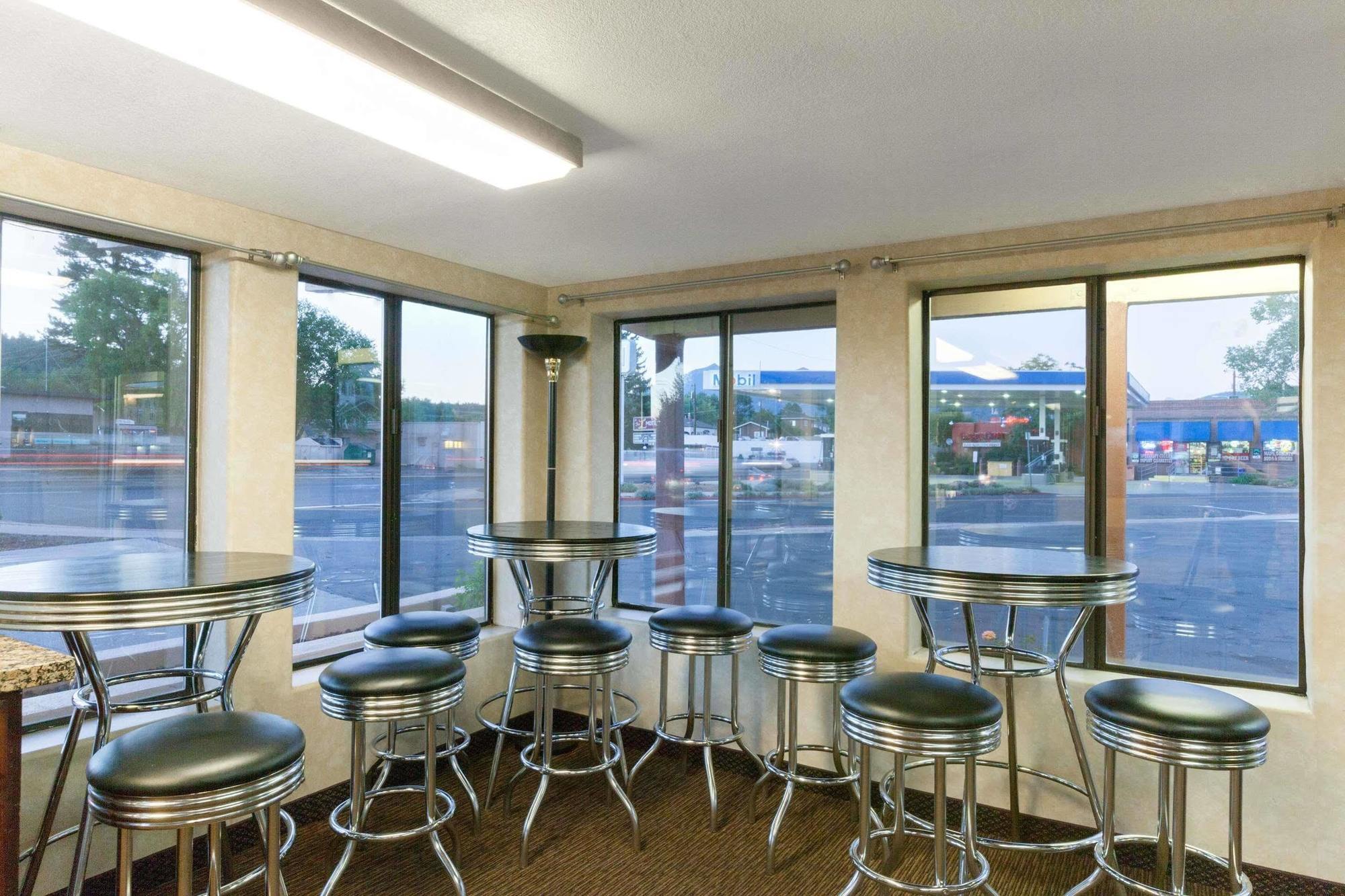 Country & By Radisson, Downtown, Az Hotel 3*
