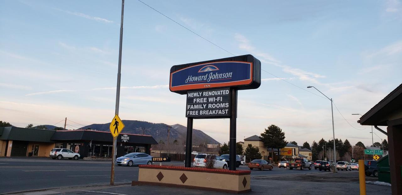 Howard Johnson By Wyndham University West
