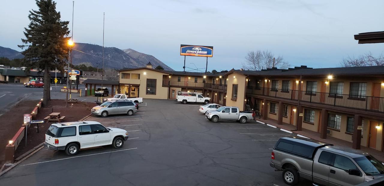 Motel Howard Johnson By Wyndham University West 2*