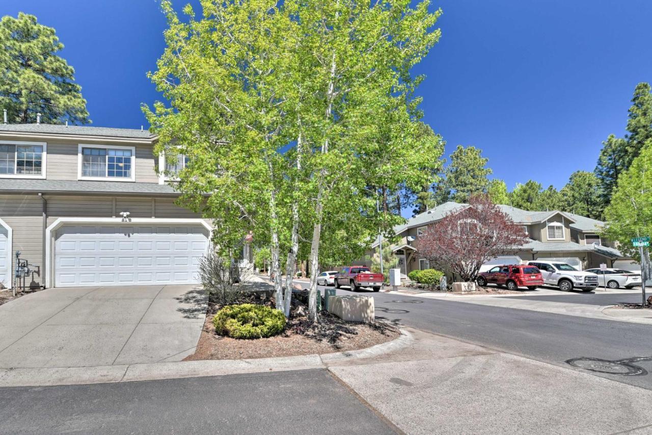 Modern With Bbq Walk Downtown! *